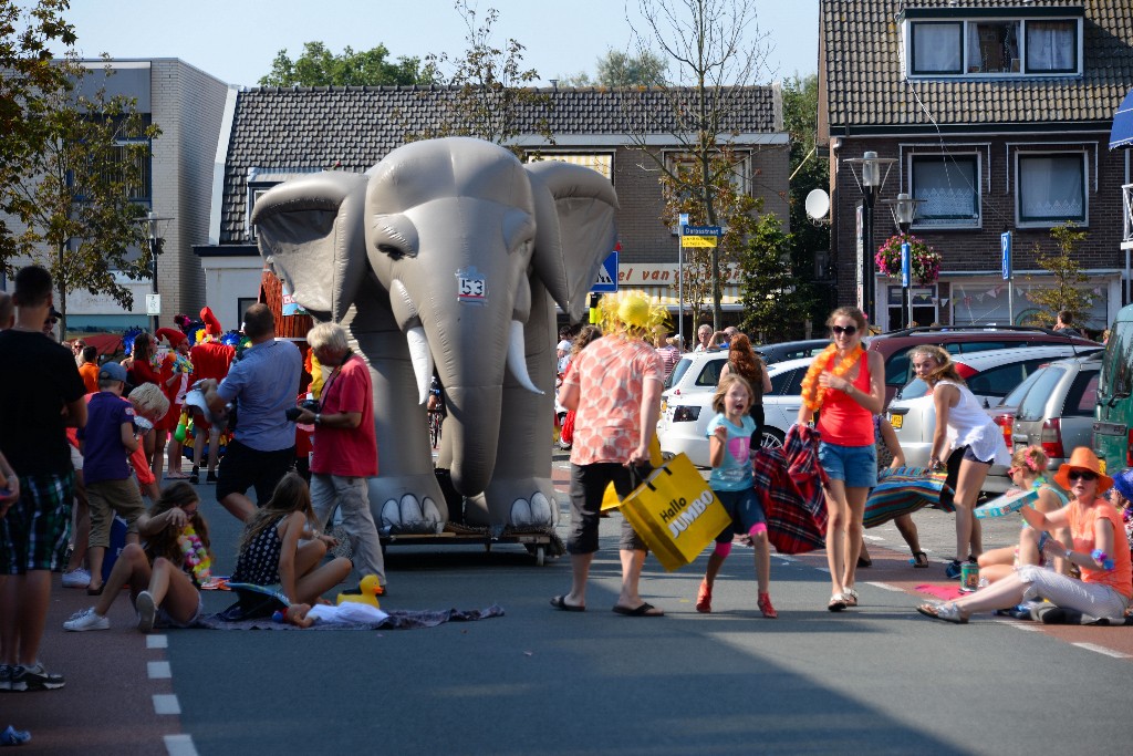 ../Images/Zomercarnaval Noordwijkerhout 120.jpg